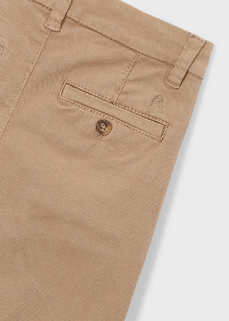Pantalon chino basico         Caramelo