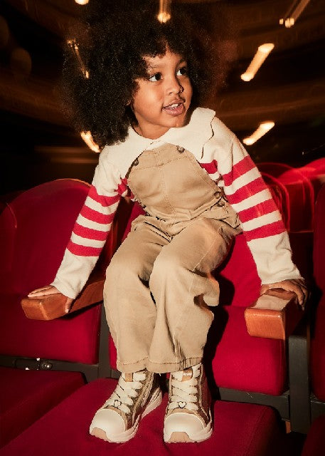 Peto sarga delavada           Camel