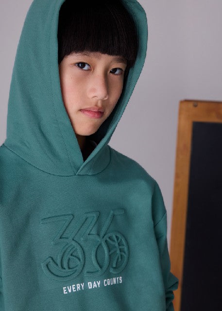 Pullover embossed con capucha Pino