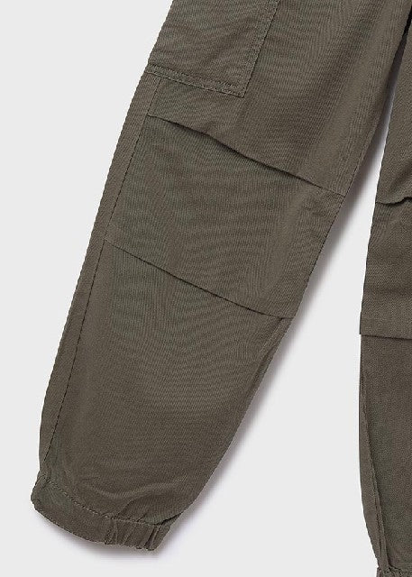 Pantalon largo parachute      Caza