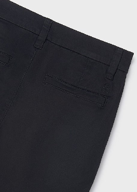 Pantalon chino basico         Negro