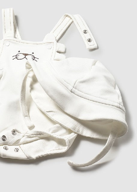 Peto corto y gorro            Blanco