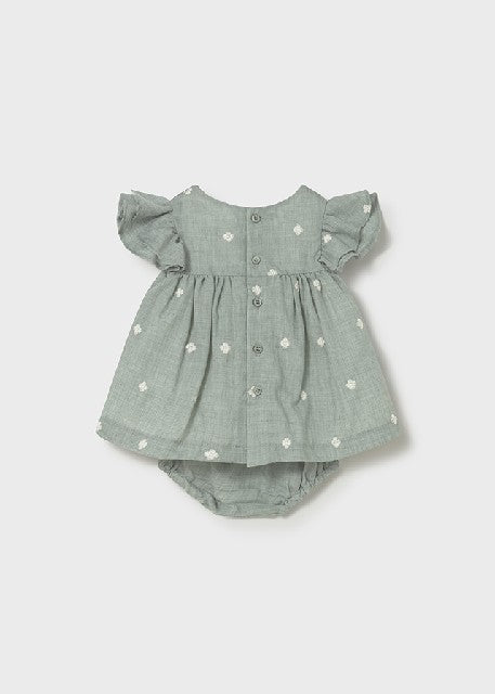 Vestido bordado               Aqua