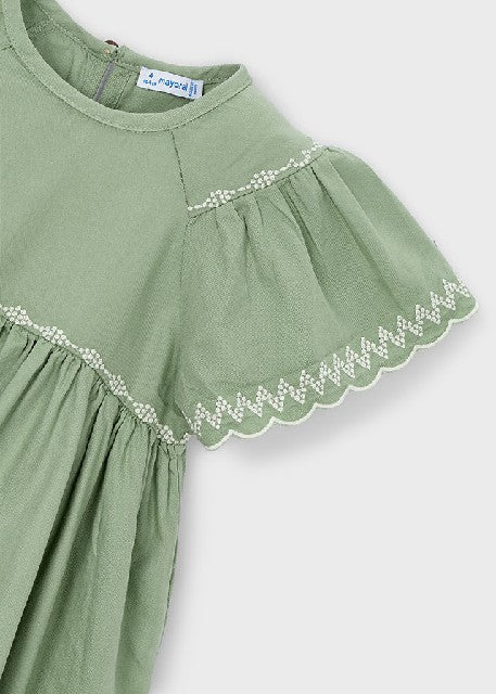 Vestido bordado               Musgo