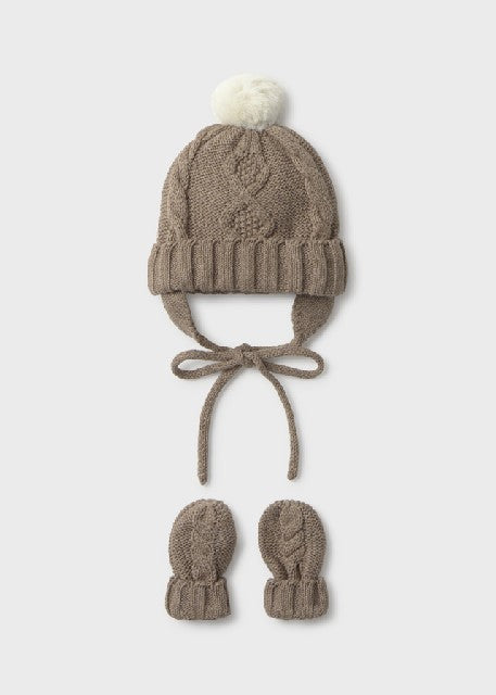 Conj. gorro manoplas tricot   Brownie