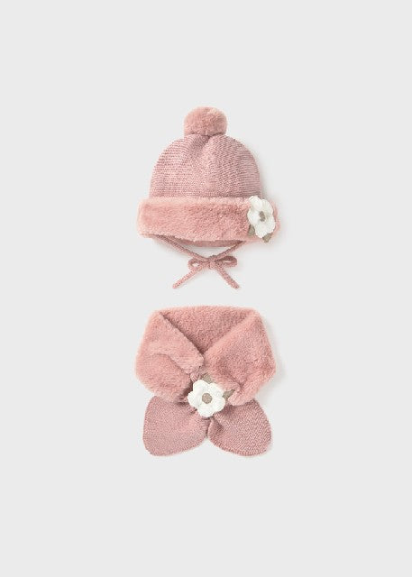 Conj. gorro bufanda con pelo  Pastel