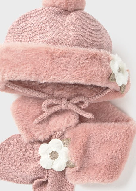 Conj. gorro bufanda con pelo  Pastel
