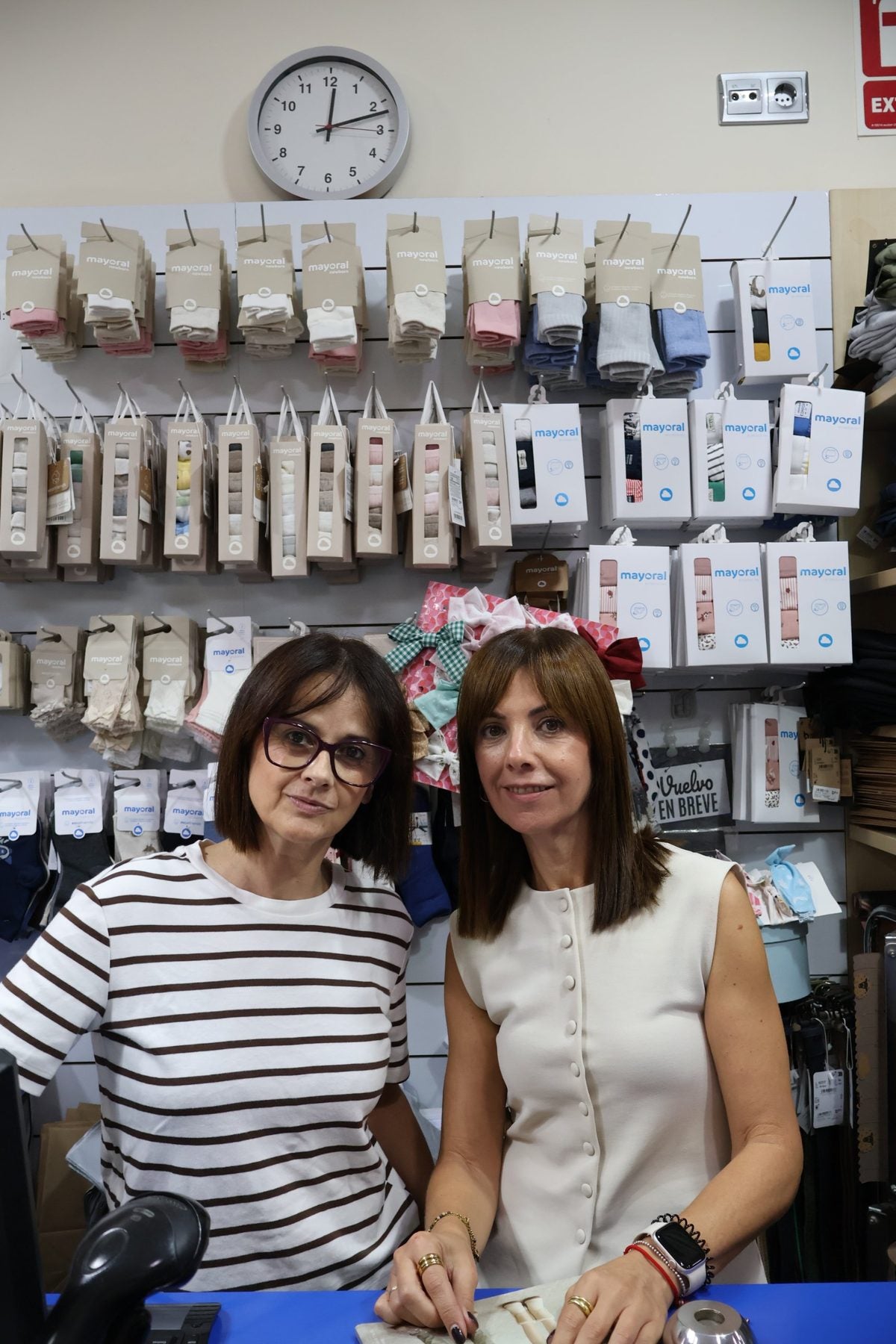 El equipo de Zahe en la tienda